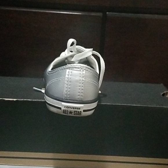 Converse - Picture 2 of 5